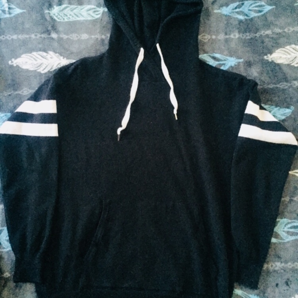 Women’s sweatshirt